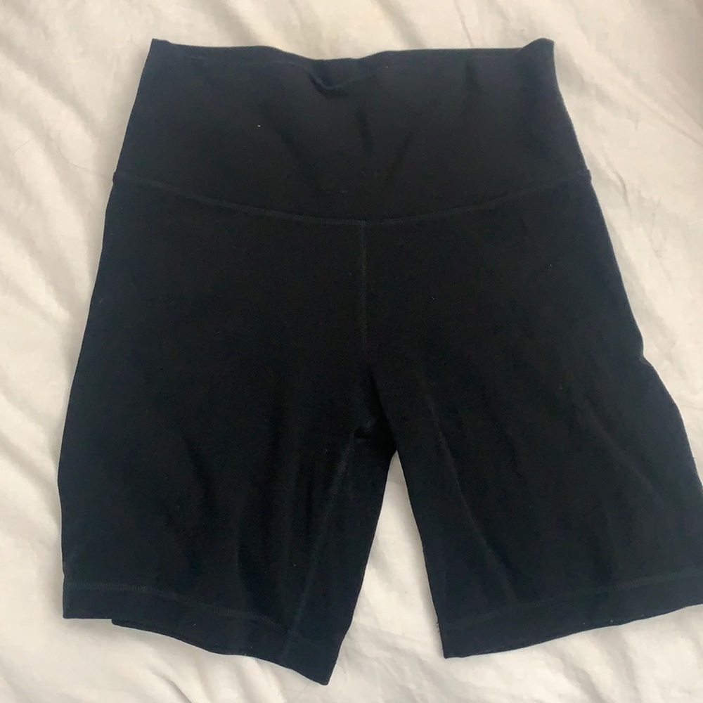 Aritiza TNA medium black biker shorts